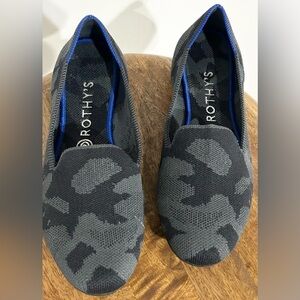Rothy’s The Loafer in Dark‎ Gray Camo Retired 8.5